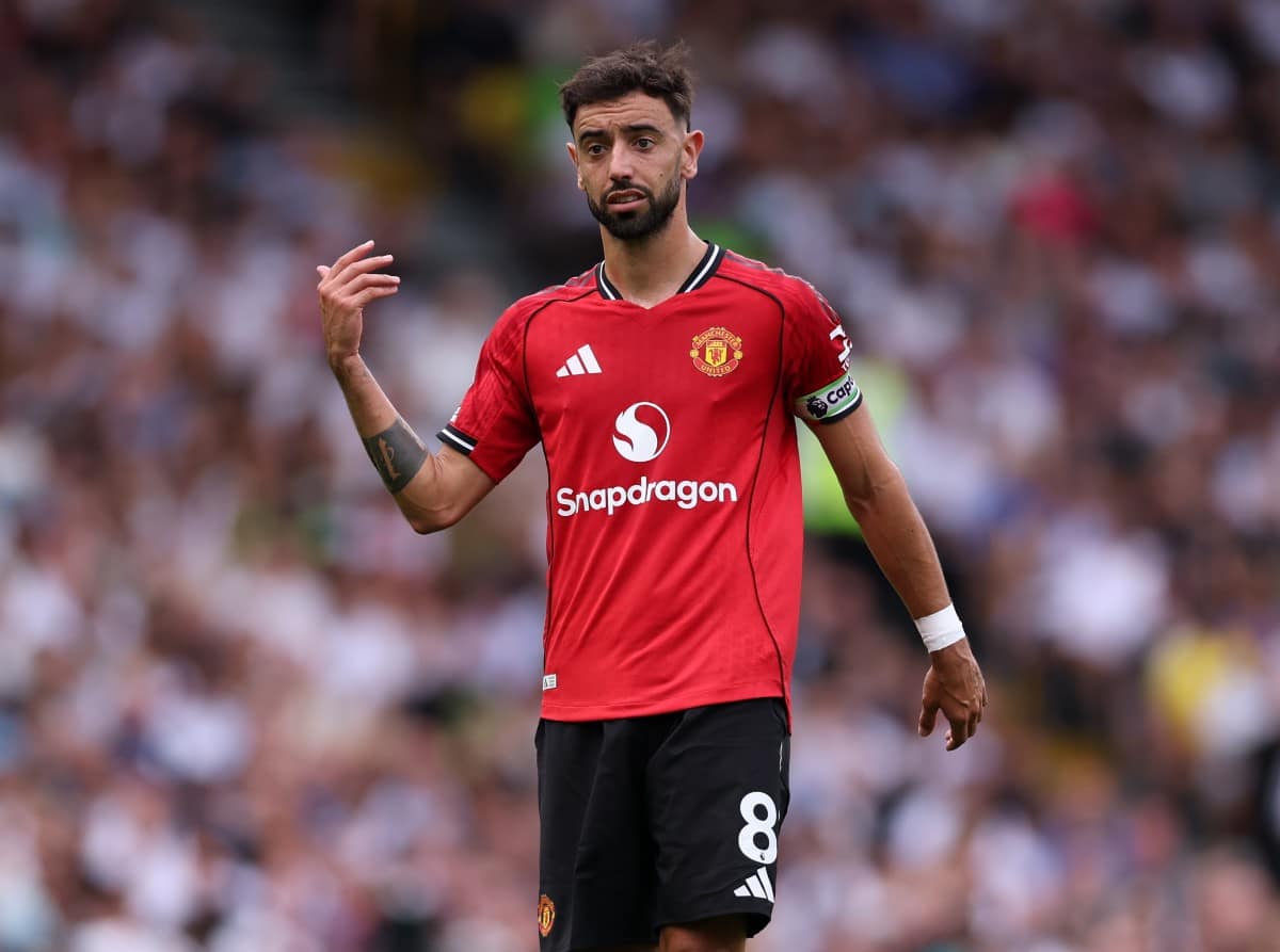 Bruno Fernandes in action for Man United vs Fulham